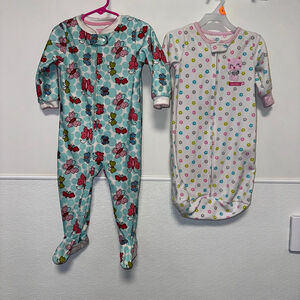 Baby Girl OshKosh Carter's Pajama Sleepers Set 0-9M 18M lot of 2 stains pilling